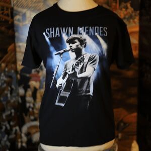 Medium Shawn Mendes 2015 Tour Tee